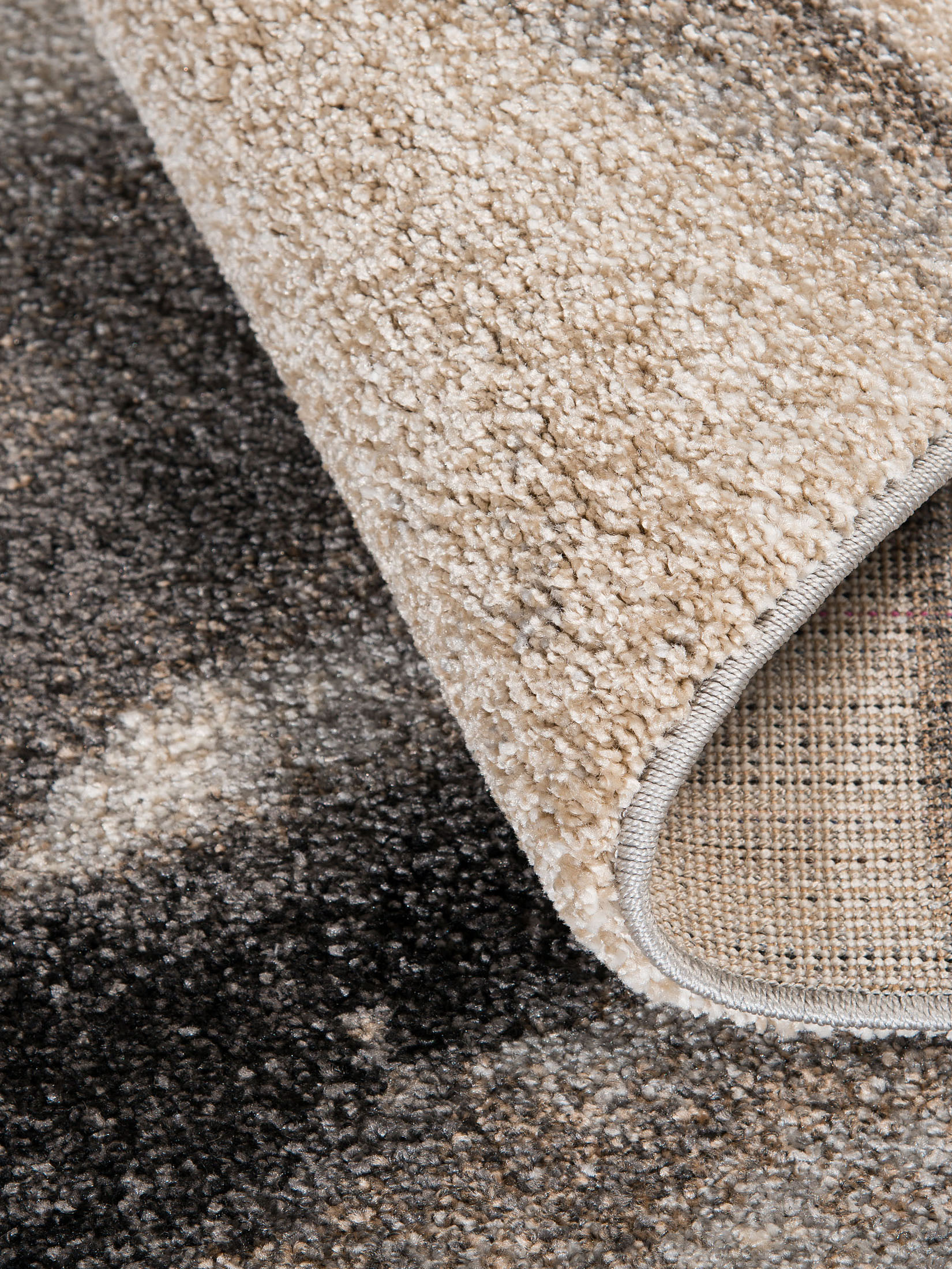 Florenz - Designer-Teppich von Kibek in Grau