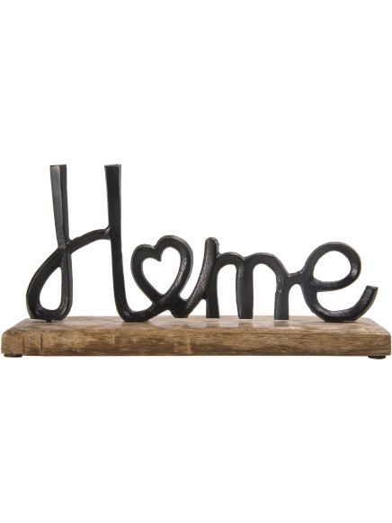 Schriftzug „Home“ mit Herz als „o“, aus schwarzem Metall stehend auf Holzbrett.