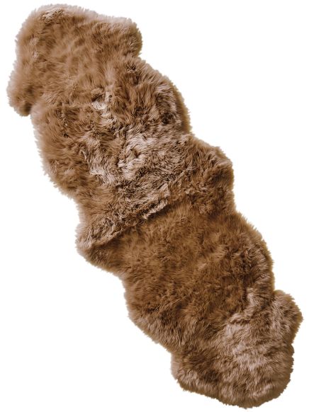 Flauschiges braunes Fell liegt flach auf weißem Hintergrund ohne weiteren Kontext.