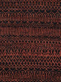 Dicht gewebtes rotes und schwarzes Textilmuster mit sich wiederholenden geometrischen Formen.
